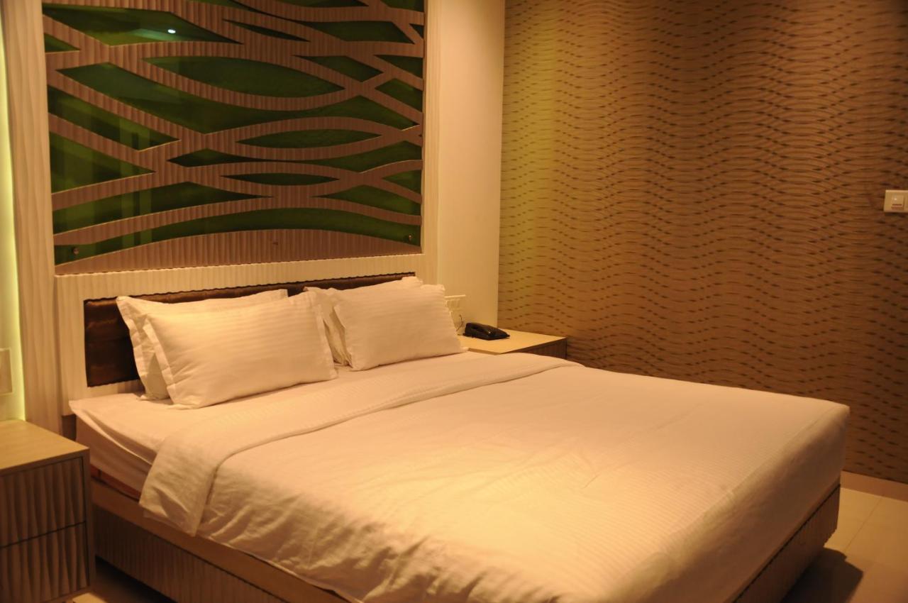 Hotel City Heart Shirdi Værelse billede