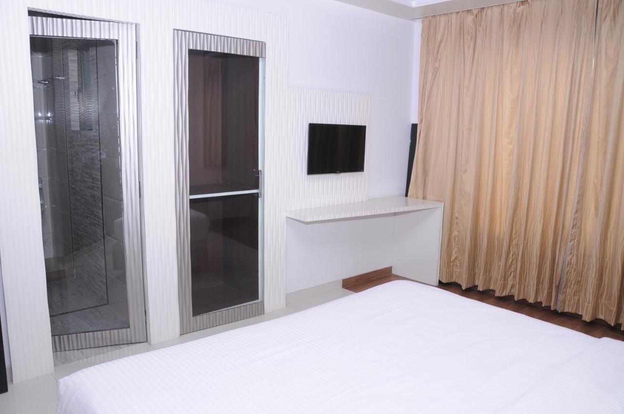 Hotel City Heart Shirdi Værelse billede