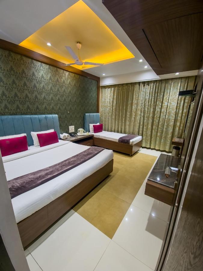 Hotel City Heart Shirdi Eksteriør billede