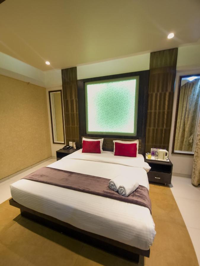 Hotel City Heart Shirdi Eksteriør billede