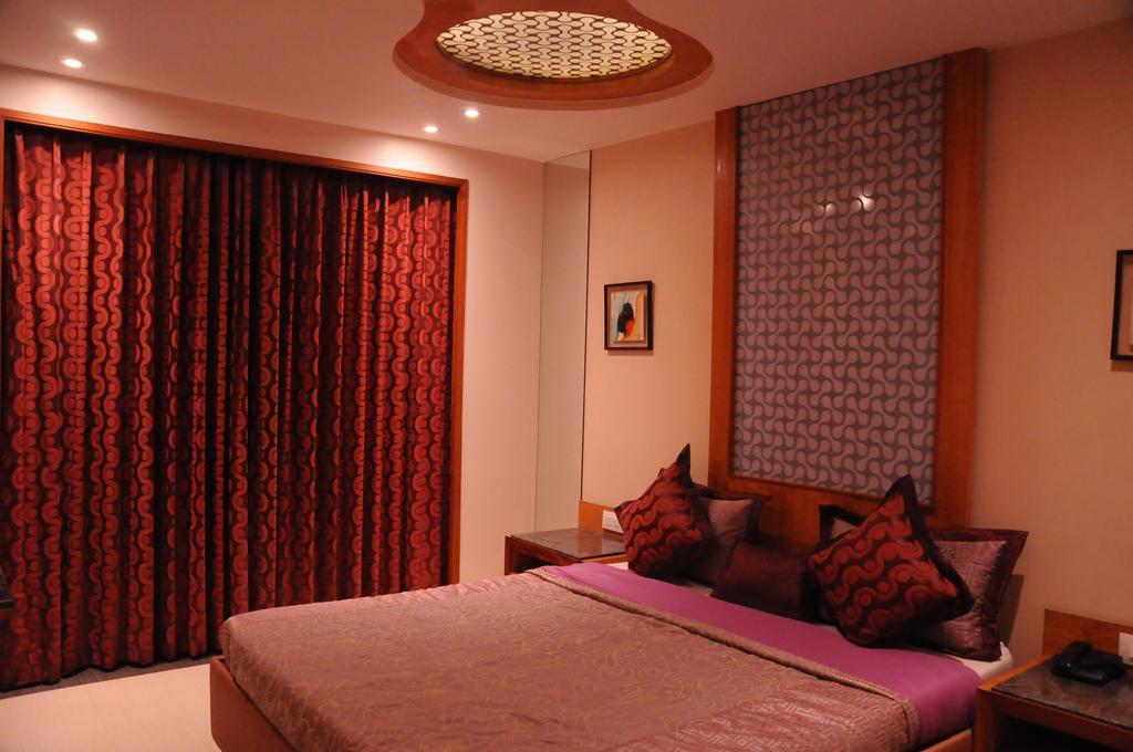 Hotel City Heart Shirdi Eksteriør billede