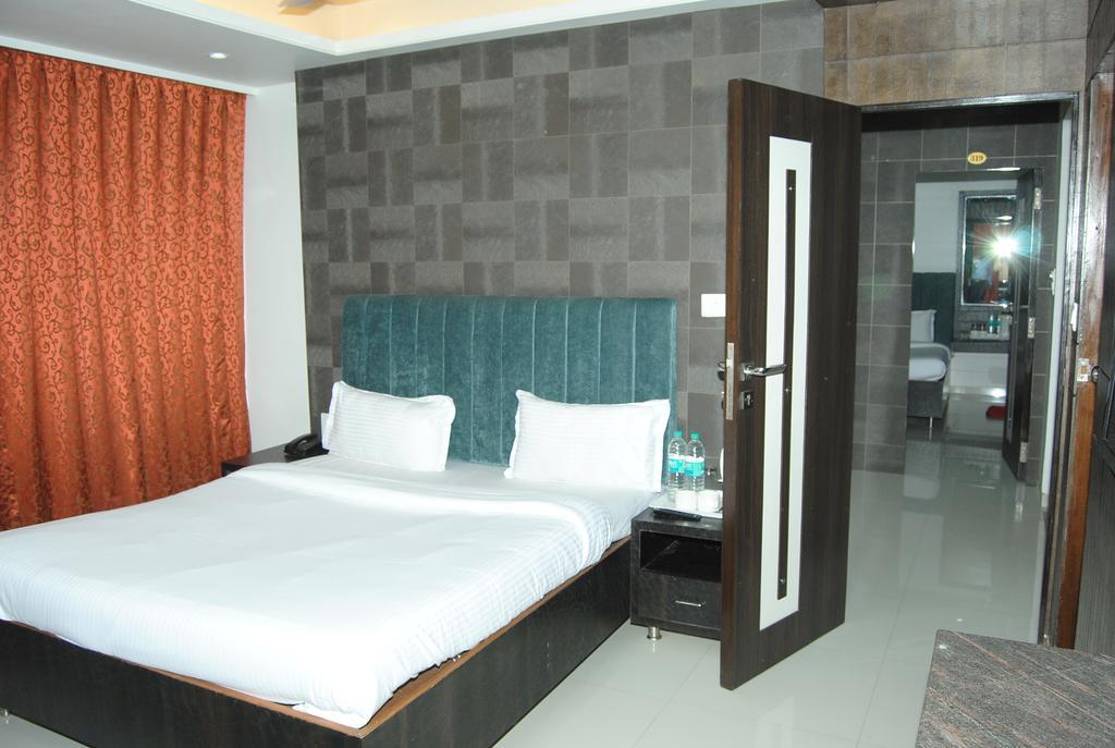 Hotel City Heart Shirdi Eksteriør billede